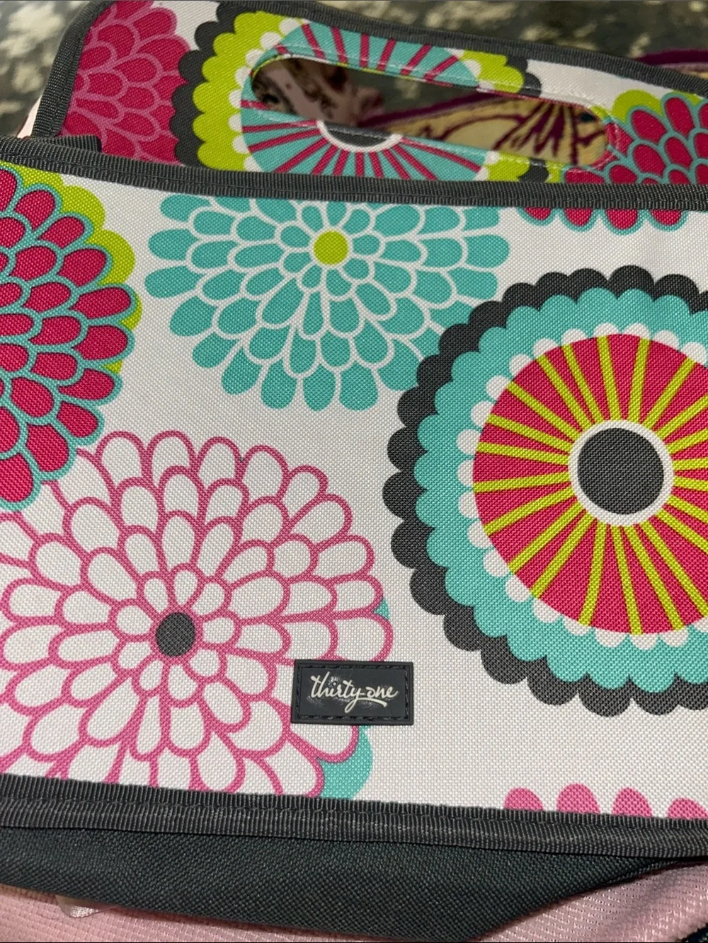 Thirty-One double duty caddy - new